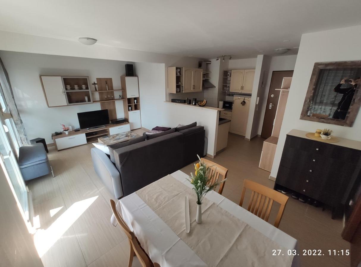 Апартаменти Apartman Antonela With Free Garage Parking Спліт Екстер'єр фото
